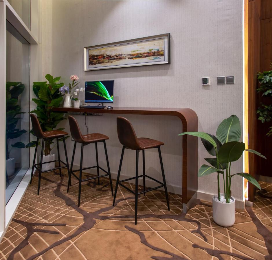 Viola Hotel Apartments Sharjah Eksteriør billede